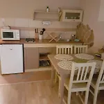 Διαμέρισμα Rozsa 2 *